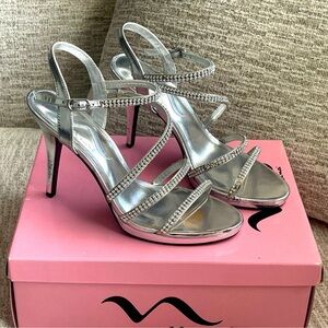 Nina Shoes Silver Strappy Stiletto Size 9